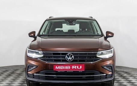 Volkswagen Tiguan II, 2020 год, 1 999 000 рублей, 2 фотография
