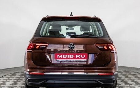 Volkswagen Tiguan II, 2020 год, 1 999 000 рублей, 6 фотография