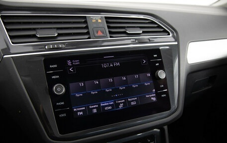 Volkswagen Tiguan II, 2020 год, 1 999 000 рублей, 15 фотография