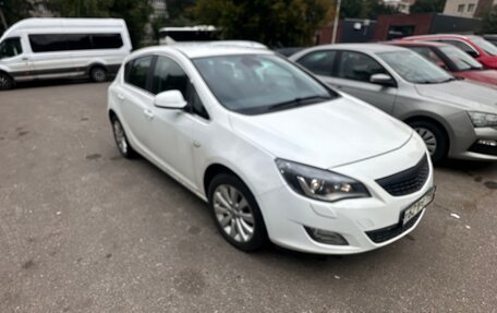 Opel Astra J, 2011 год, 400 000 рублей, 3 фотография