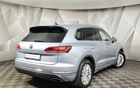 Volkswagen Touareg III, 2018 год, 4 850 000 рублей, 2 фотография