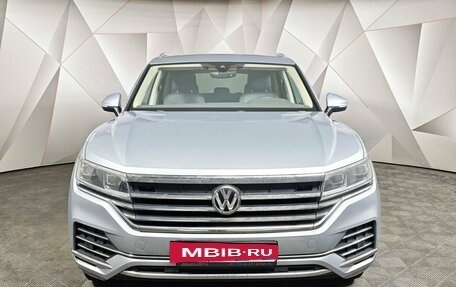Volkswagen Touareg III, 2018 год, 4 850 000 рублей, 7 фотография