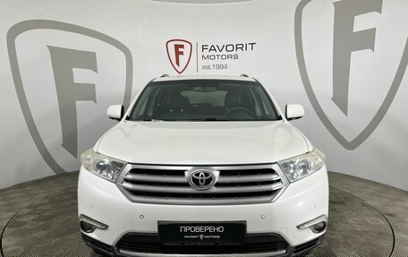 Toyota Highlander III, 2013 год, 2 149 000 рублей, 2 фотография