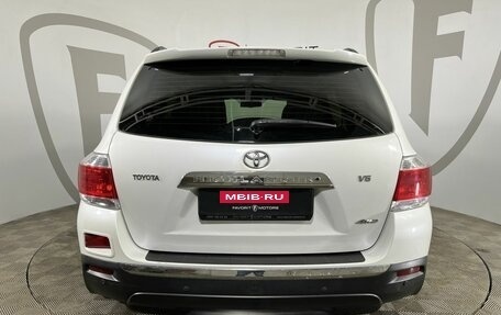 Toyota Highlander III, 2013 год, 2 149 000 рублей, 3 фотография