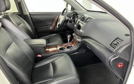 Toyota Highlander III, 2013 год, 2 149 000 рублей, 14 фотография