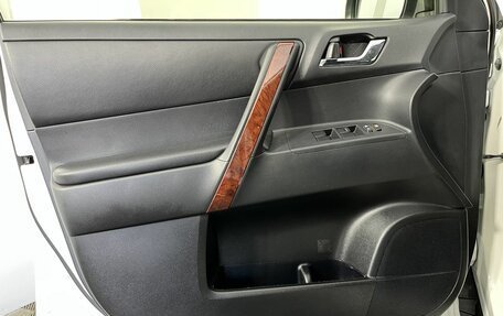 Toyota Highlander III, 2013 год, 2 149 000 рублей, 8 фотография
