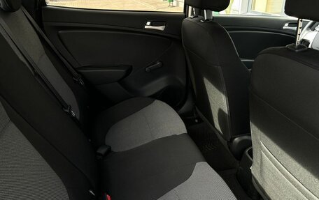 Hyundai Solaris II рестайлинг, 2014 год, 850 000 рублей, 19 фотография