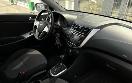Hyundai Solaris II рестайлинг, 2014 год, 850 000 рублей, 21 фотография