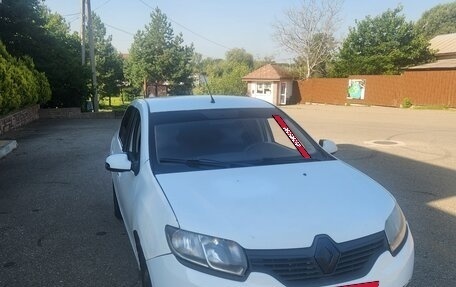 Renault Logan II, 2017 год, 295 000 рублей, 2 фотография