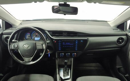 Toyota Corolla, 2018 год, 1 660 000 рублей, 10 фотография