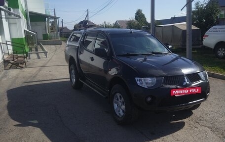 Mitsubishi L200 IV рестайлинг, 2007 год, 950 000 рублей, 2 фотография