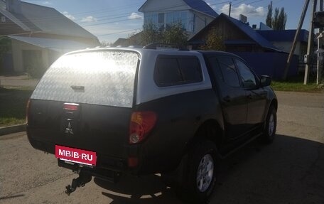 Mitsubishi L200 IV рестайлинг, 2007 год, 950 000 рублей, 3 фотография