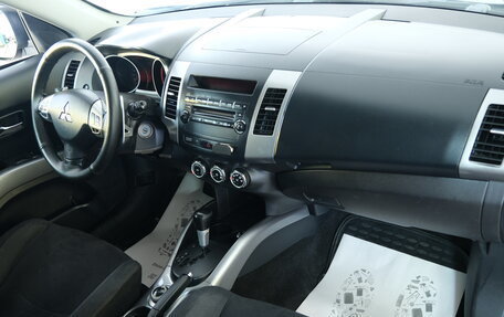 Mitsubishi Outlander III рестайлинг 3, 2007 год, 1 139 000 рублей, 16 фотография