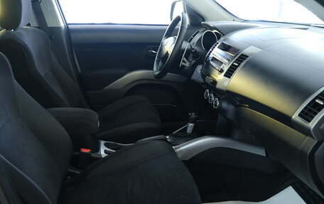 Mitsubishi Outlander III рестайлинг 3, 2007 год, 1 139 000 рублей, 17 фотография