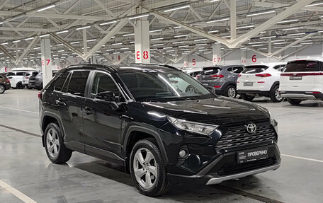 Toyota RAV4, 2020 год, 3 340 000 рублей, 3 фотография