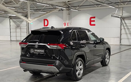 Toyota RAV4, 2020 год, 3 340 000 рублей, 5 фотография
