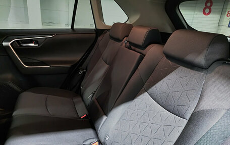 Toyota RAV4, 2020 год, 3 340 000 рублей, 12 фотография