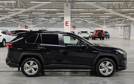 Toyota RAV4, 2020 год, 3 340 000 рублей, 4 фотография