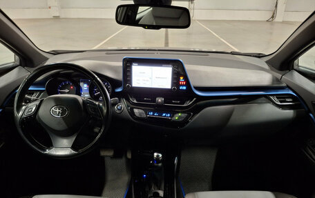 Toyota C-HR I рестайлинг, 2019 год, 2 125 000 рублей, 14 фотография