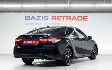 Toyota Camry, 2018 год, 2 300 000 рублей, 5 фотография