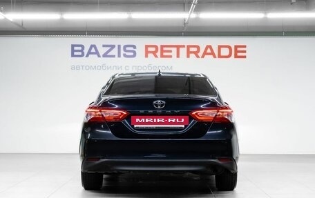 Toyota Camry, 2018 год, 2 300 000 рублей, 6 фотография