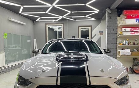 Ford Mustang VI рестайлинг, 2019 год, 2 700 000 рублей, 2 фотография