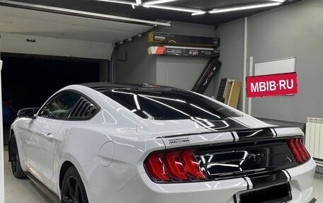 Ford Mustang VI рестайлинг, 2019 год, 2 700 000 рублей, 3 фотография