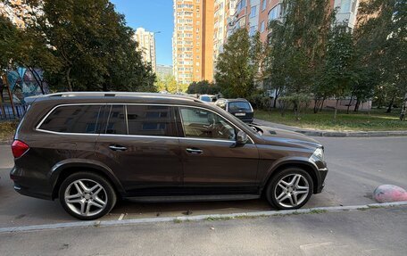 Mercedes-Benz GL-Класс, 2013 год, 5 000 000 рублей, 2 фотография