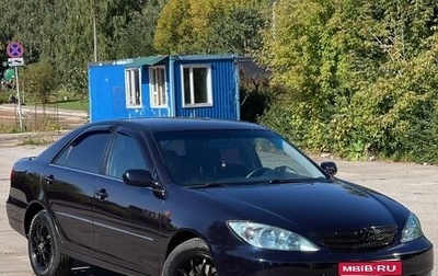 Toyota Camry V40, 2003 год, 585 000 рублей, 1 фотография