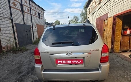 Hyundai Tucson III, 2007 год, 700 000 рублей, 3 фотография