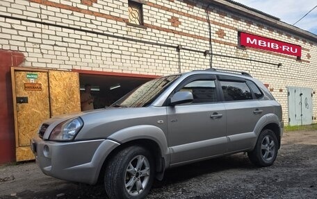 Hyundai Tucson III, 2007 год, 700 000 рублей, 2 фотография