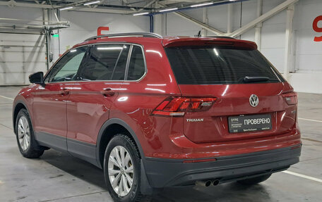 Volkswagen Tiguan II, 2019 год, 2 430 000 рублей, 8 фотография
