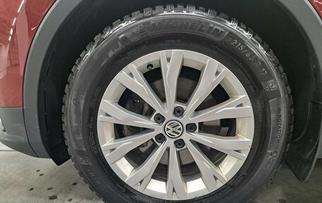 Volkswagen Tiguan II, 2019 год, 2 430 000 рублей, 22 фотография