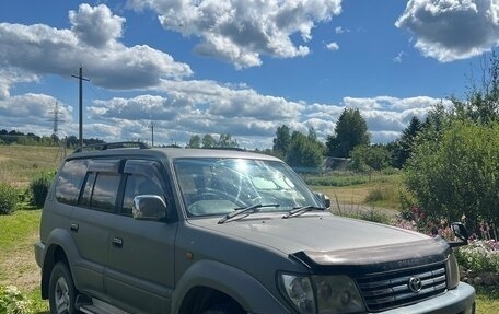 Toyota Land Cruiser Prado 90 рестайлинг, 2001 год, 950 000 рублей, 2 фотография