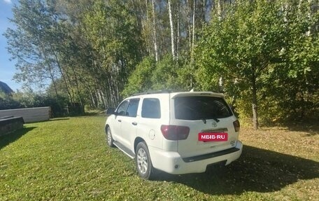 Toyota Sequoia II рестайлинг, 2011 год, 2 650 000 рублей, 3 фотография