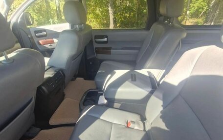 Toyota Sequoia II рестайлинг, 2011 год, 2 650 000 рублей, 14 фотография