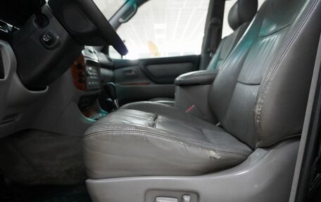 Toyota Land Cruiser 100 рестайлинг 2, 2003 год, 1 330 000 рублей, 17 фотография