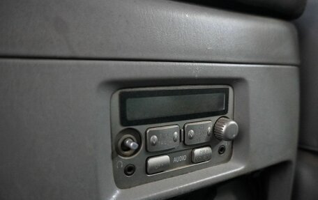 Toyota Land Cruiser 100 рестайлинг 2, 2003 год, 1 330 000 рублей, 15 фотография