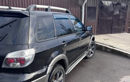 Mitsubishi Outlander III рестайлинг 3, 2005 год, 600 000 рублей, 2 фотография