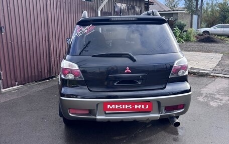 Mitsubishi Outlander III рестайлинг 3, 2005 год, 600 000 рублей, 4 фотография