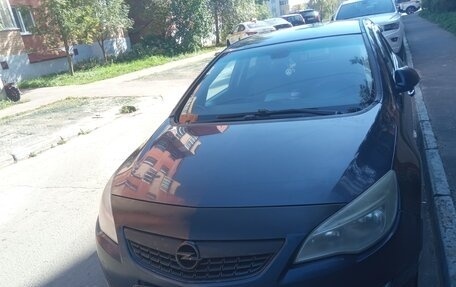 Opel Astra J, 2010 год, 470 000 рублей, 1 фотография