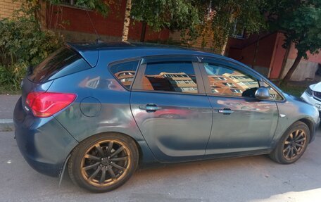 Opel Astra J, 2010 год, 470 000 рублей, 4 фотография