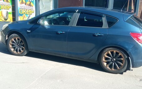 Opel Astra J, 2010 год, 470 000 рублей, 3 фотография