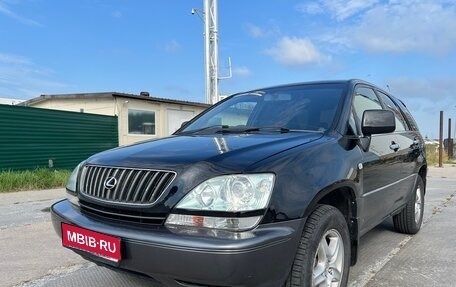 Toyota Harrier, 1998 год, 650 000 рублей, 1 фотография