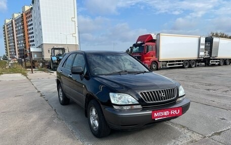 Toyota Harrier, 1998 год, 650 000 рублей, 2 фотография