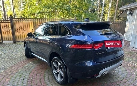 Jaguar F-Pace, 2017 год, 2 700 000 рублей, 3 фотография