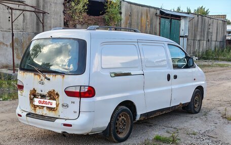 Hyundai H-1 II рестайлинг, 2002 год, 380 000 рублей, 4 фотография