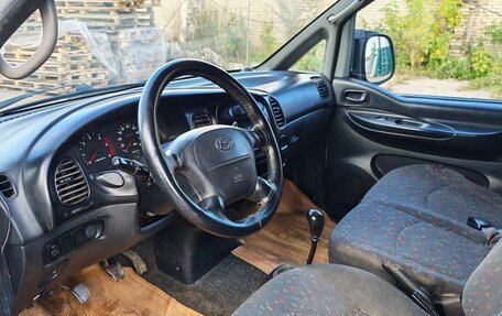 Hyundai H-1 II рестайлинг, 2002 год, 380 000 рублей, 8 фотография