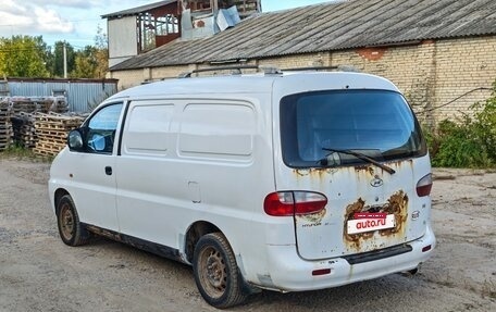 Hyundai H-1 II рестайлинг, 2002 год, 380 000 рублей, 6 фотография