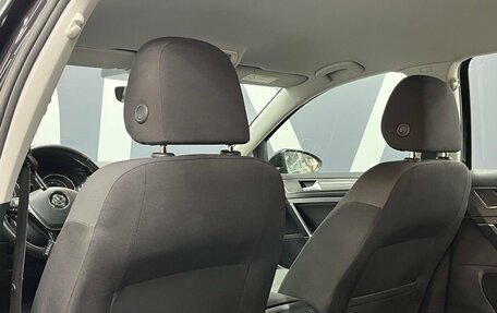 Volkswagen Golf VII, 2018 год, 1 779 900 рублей, 20 фотография